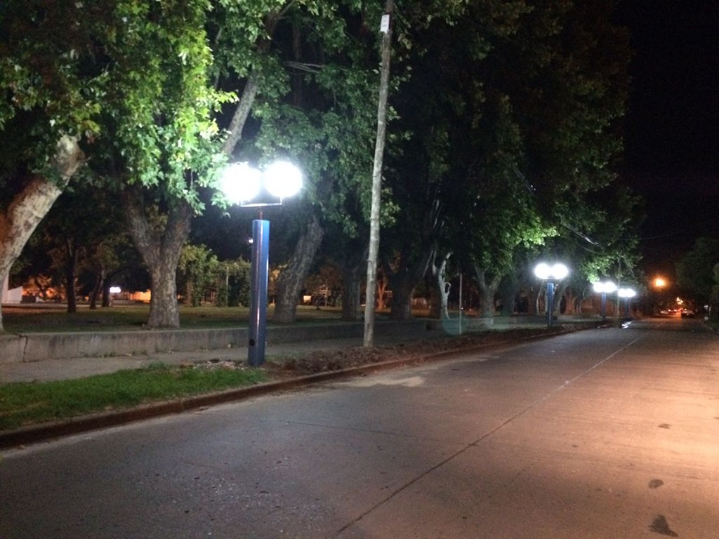 Reutilizan luminaria para mejorar la iluminación de los espacios públicos 2